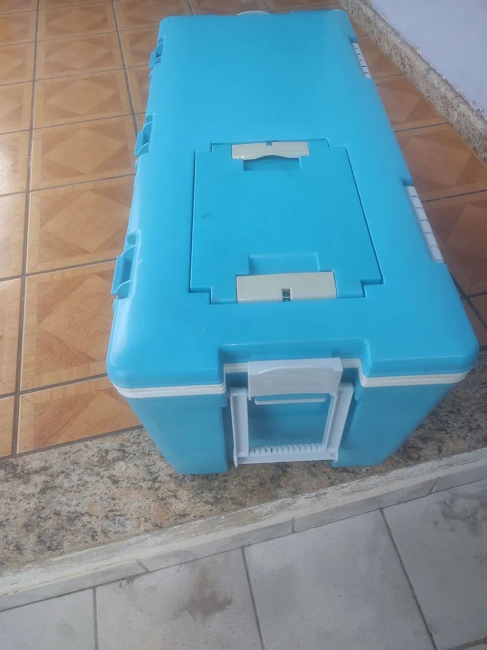 Cooler Térmico Azul Grande - Ideal para Camping e Lazer - Foto 2
