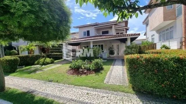 Casa com 4 dormitórios - Excelente condomínio.