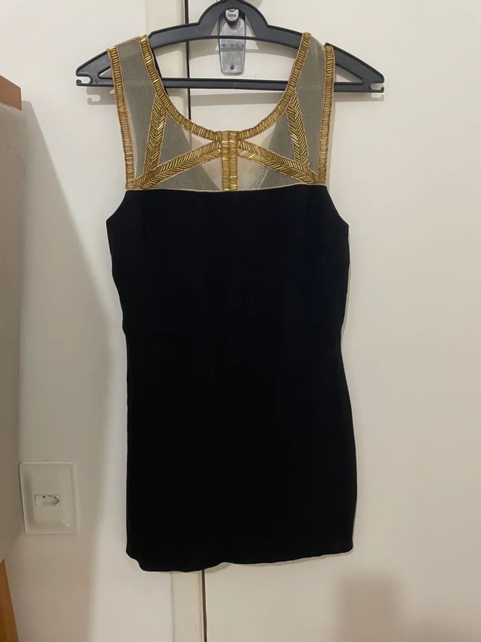 Vestido Preto com detalhes bordado