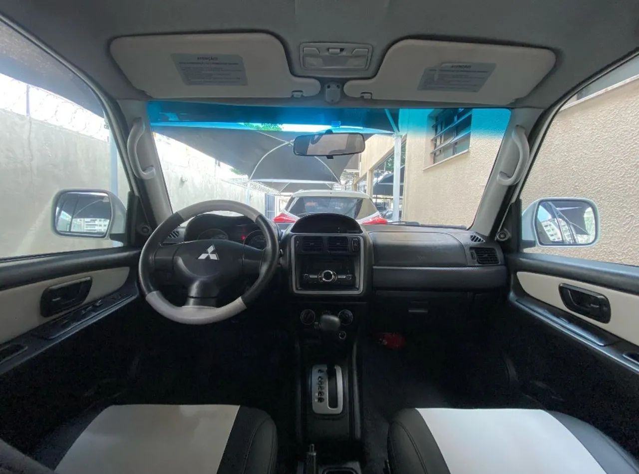 Vendo Mitsubish Pajero TR4 Aut Pequena Entrada + 915,90 Fixas!!!!! SALDÃO DOA DAS MÃES  - Foto 4
