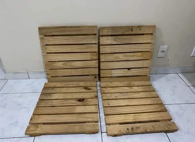 Conjunto de Pisos de Madeira Artesanais