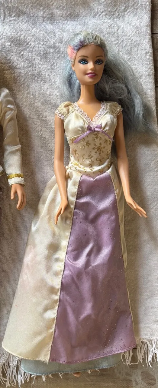 Boneca Barbie Princesa com Vestido de Festa