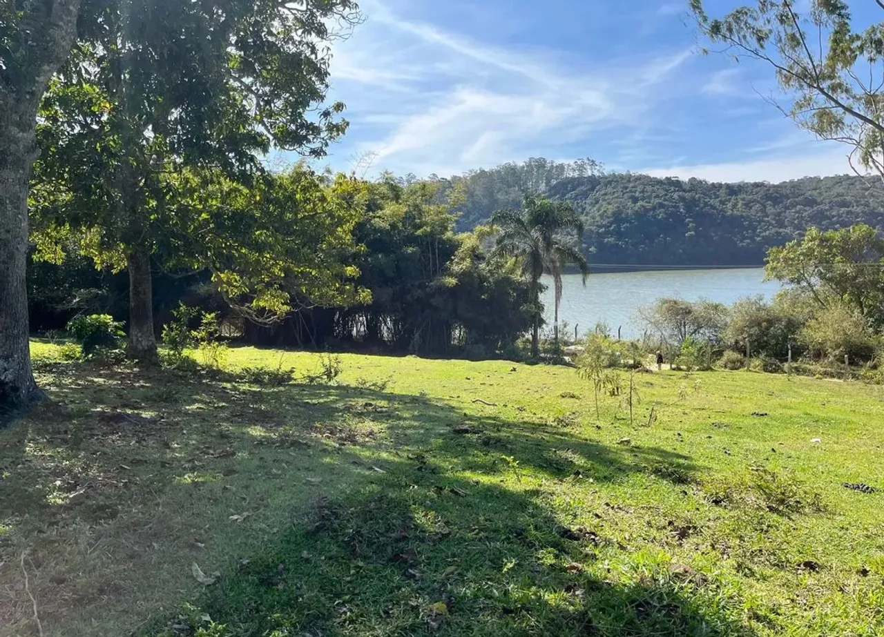 Terreno 100% plano e pronto para construir