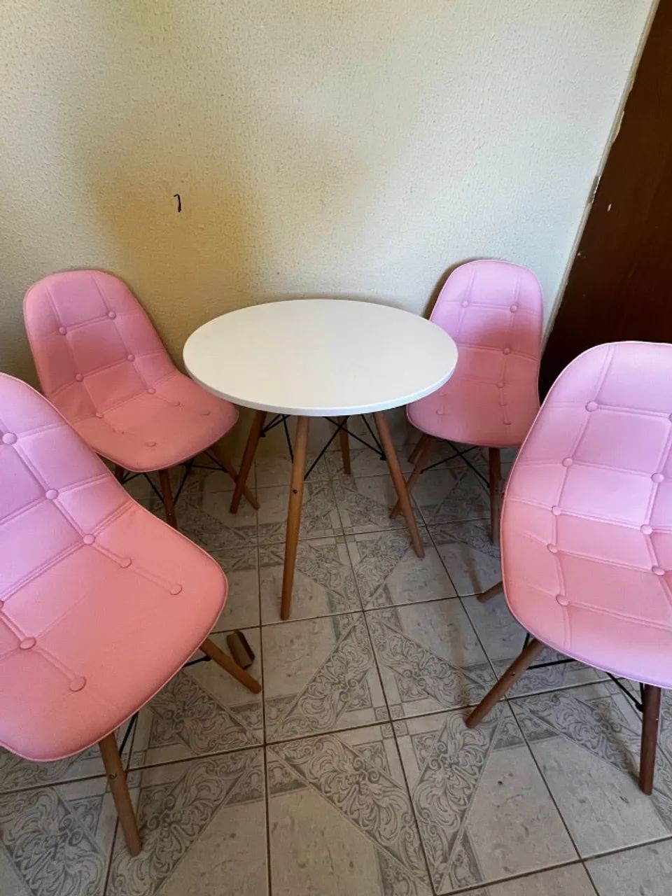 Eames-style pink upholstered 4-piece table and chair set64317344660993120