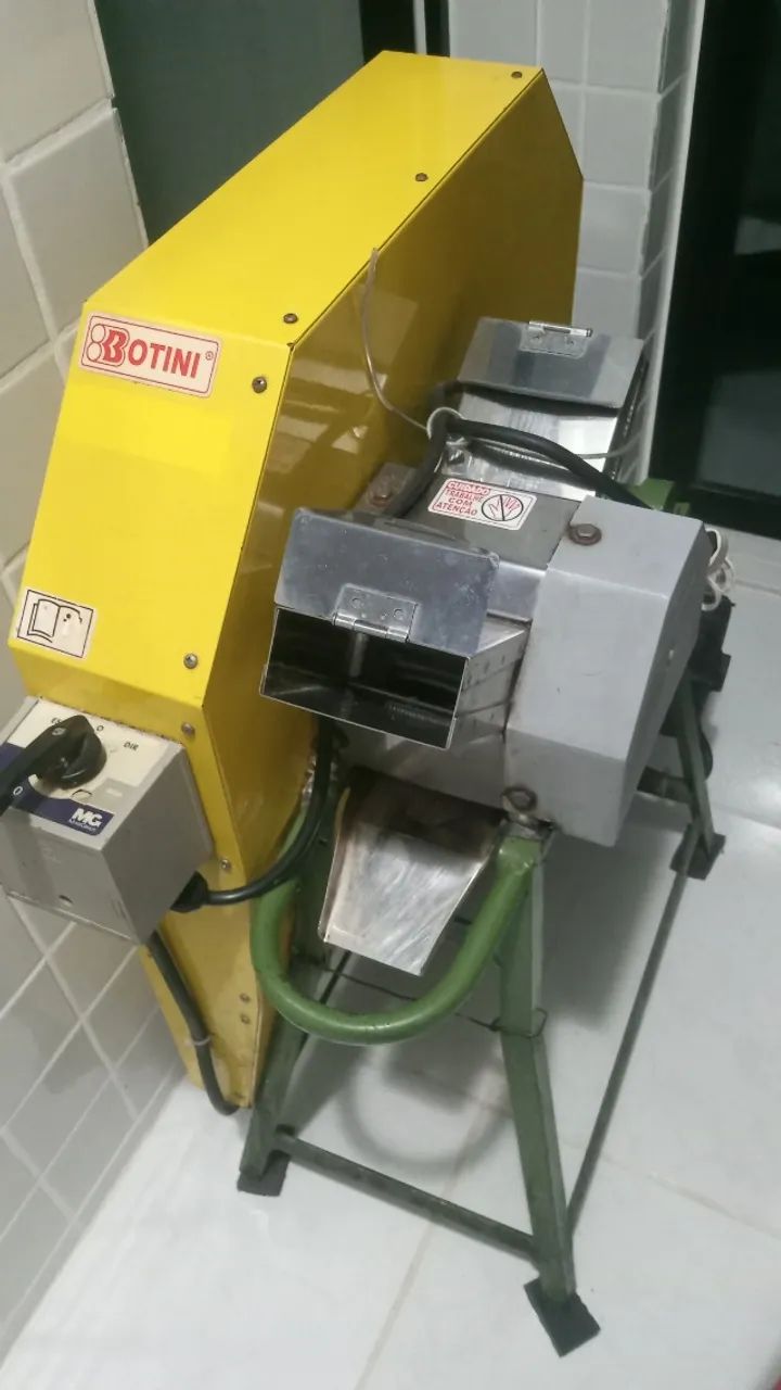 Moenda de cana elétrica, Botini. - Foto 3