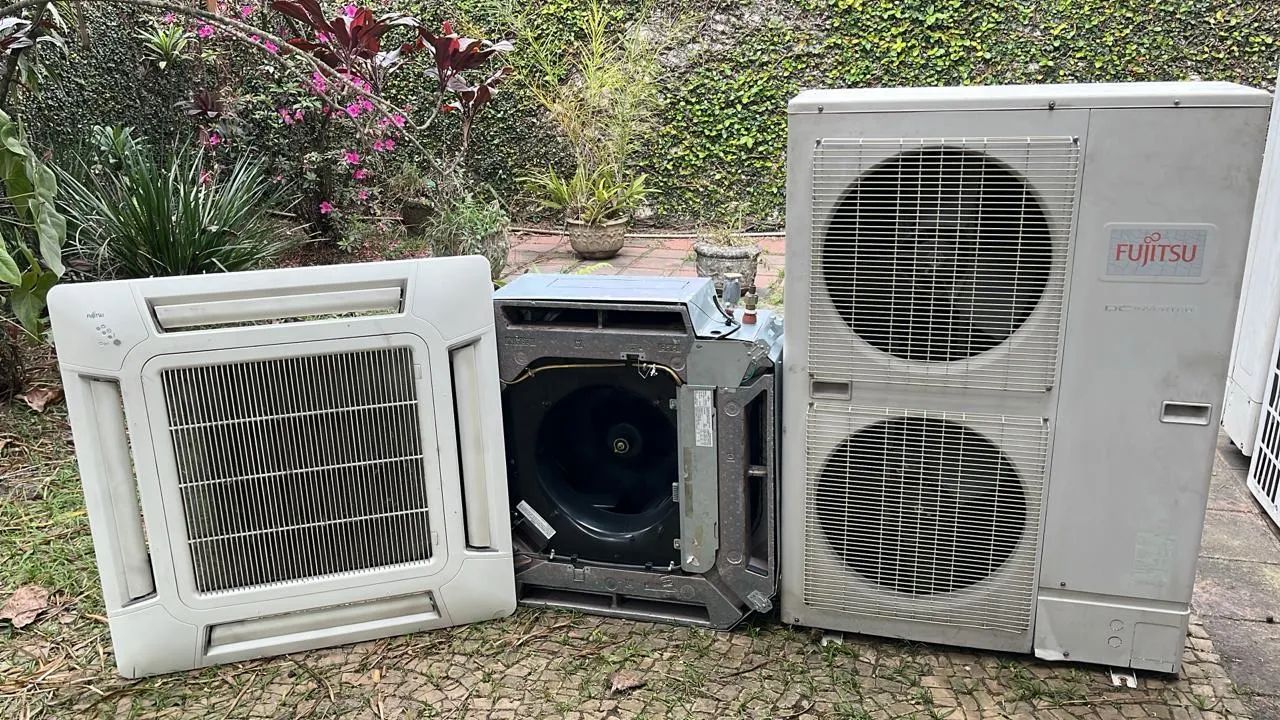 Ar condicionado Fujitsu Inverter Cassete 42000 btus Quente e Frio