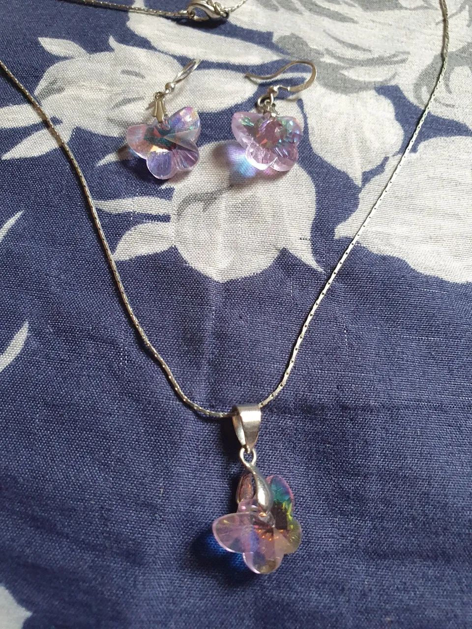 Conjunto borboleta lilás 