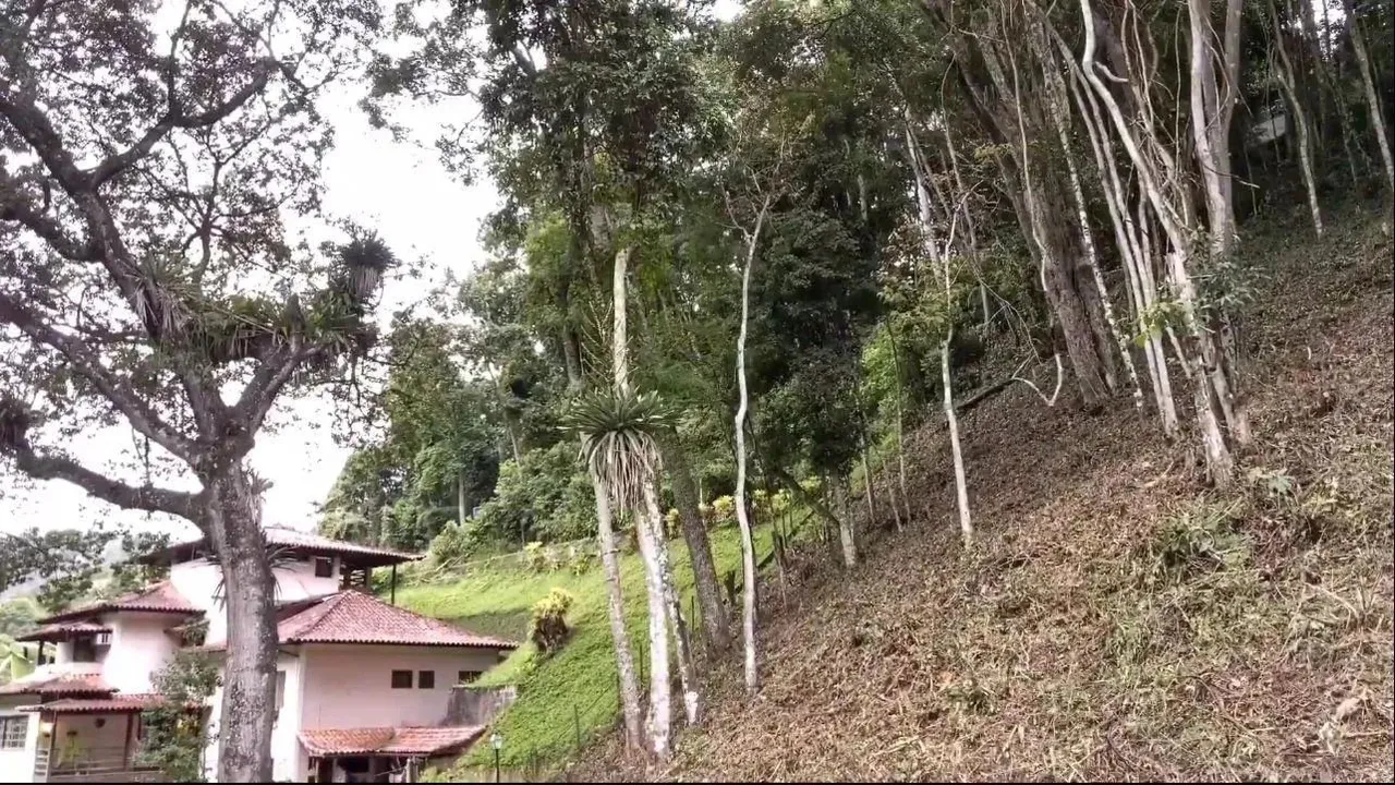 Terreno em Condomínio para Venda em Petrópolis, Itaipava