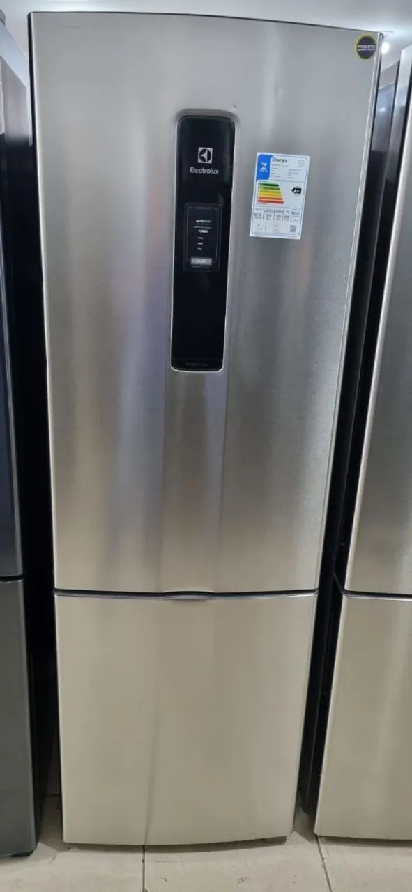 Geladeira Electrolux Prata Inverse  / Semi Nova 
