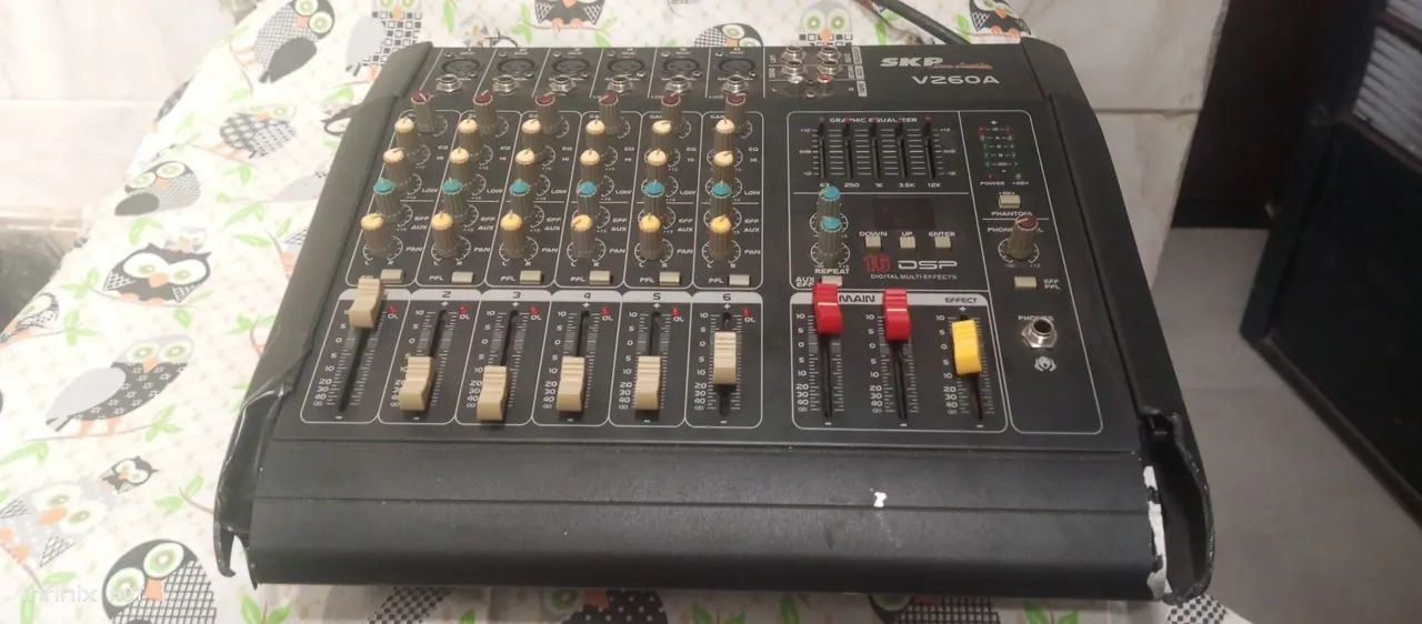 Mesa de Som Amplificada Skp VZ60A