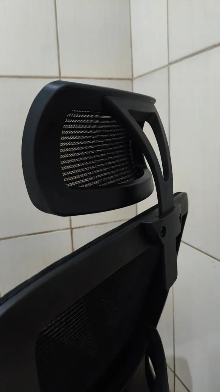 Cadeira de Escritório Comfy New Stance Plus Tela Mesh Preta, Base Giratória e Sistema Rela - Foto 3