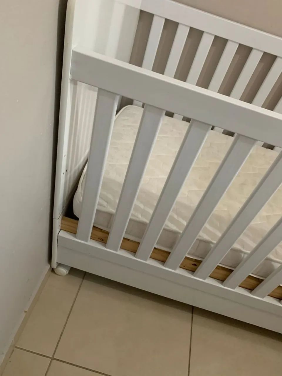 Berço com colchão 64168527912578120