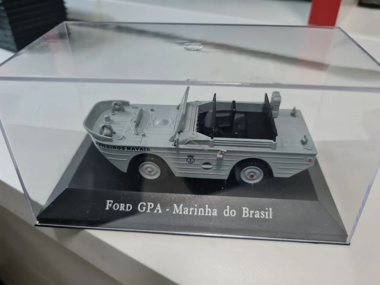 Miniatura Ford GPA Fuzileiros Navais 1:43