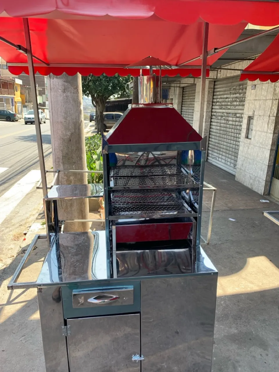 Carrinho de Churrasco Compacto e Eficiente