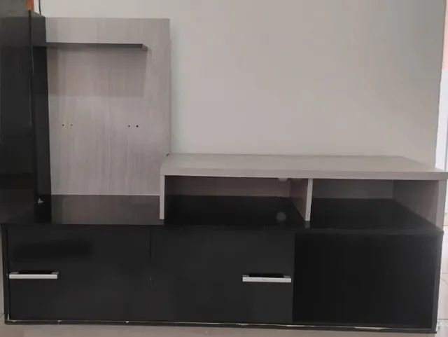 Vende-se um Lindo rack para Sala