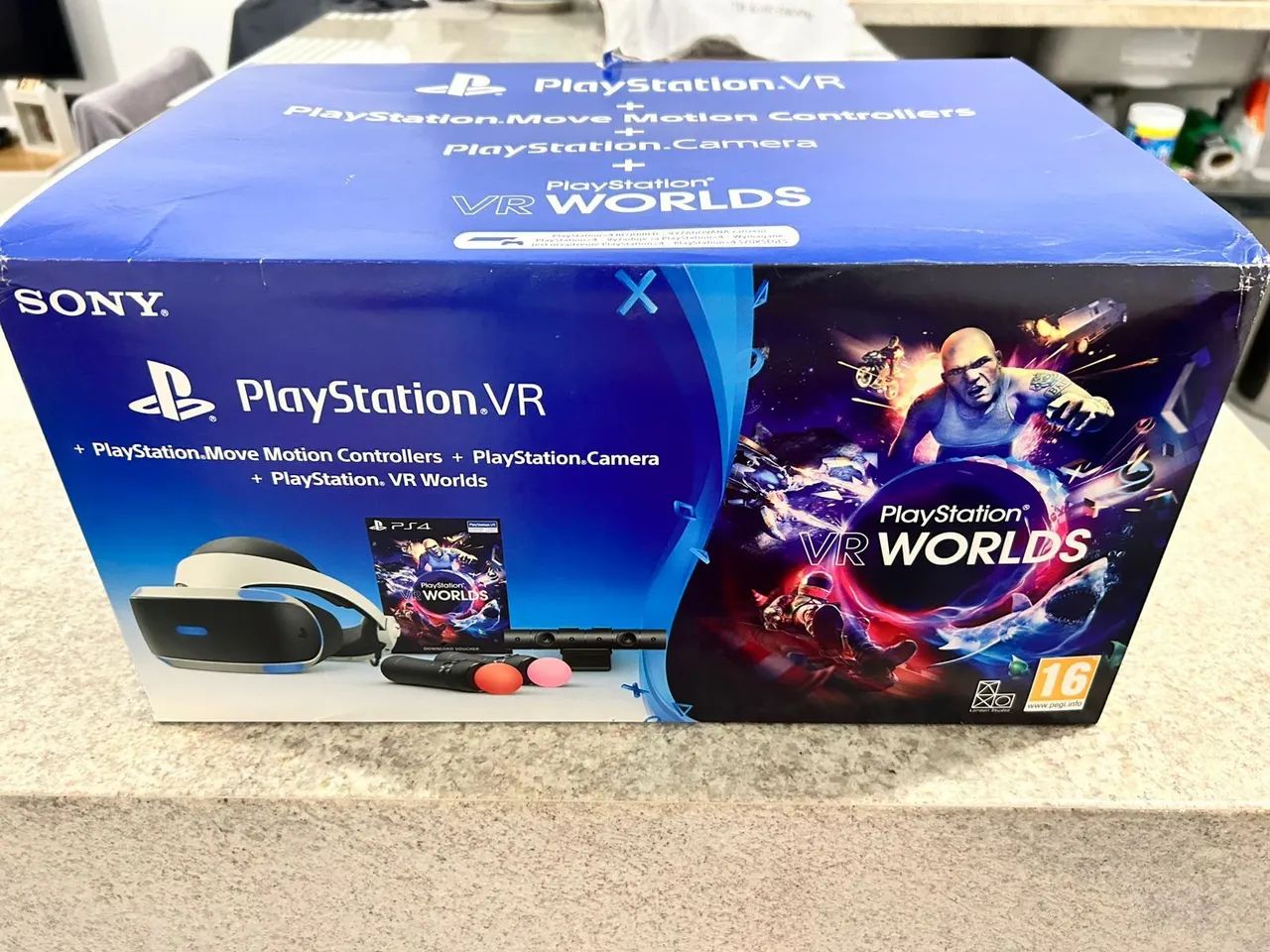 Vr Worlds Ps4 Vr Headset And Motion Controllers Sony PlayStation