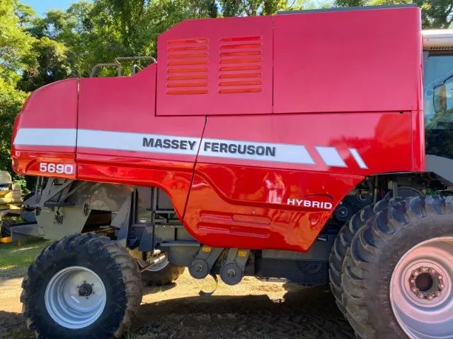 Colheitadeira Massey Ferguson - MF 5690, 1697 Horas Motor. Fabricação 2019 - Foto 4