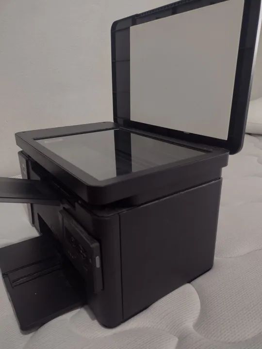 Impressora LaserJet M125a 110v usada em estado de novo - Foto 2