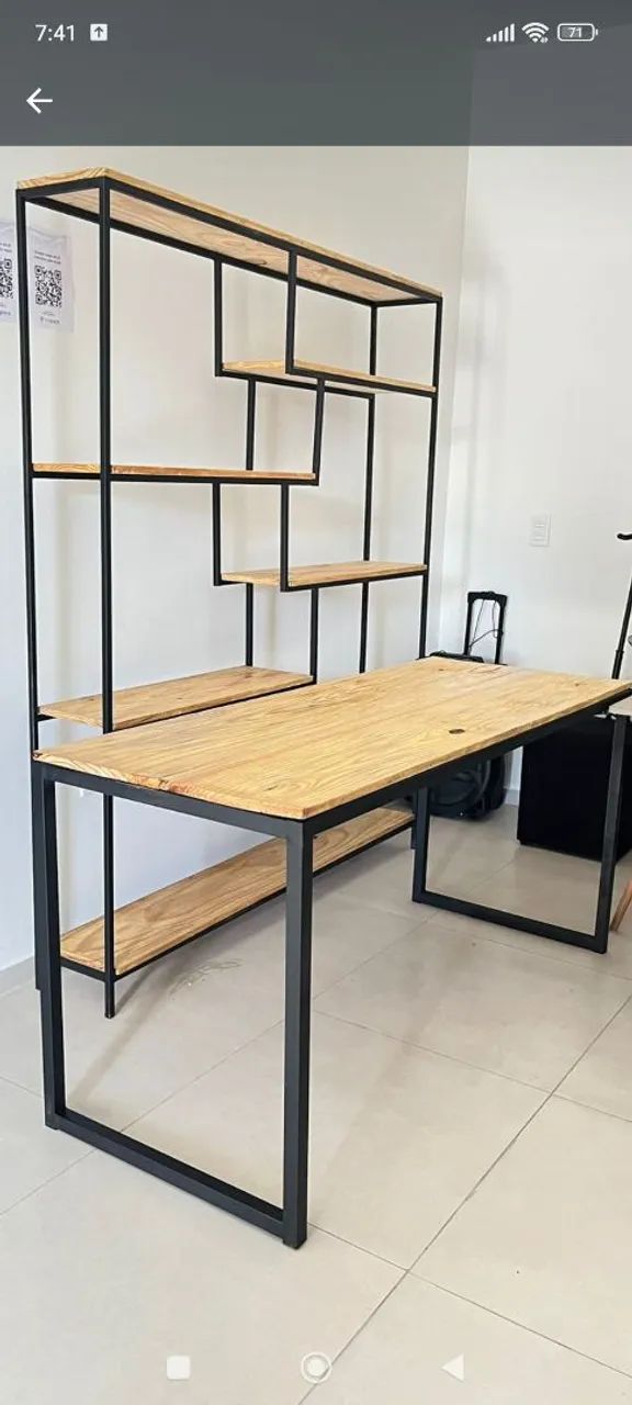 Mesa de Escritório Industrial com Estante Integrada