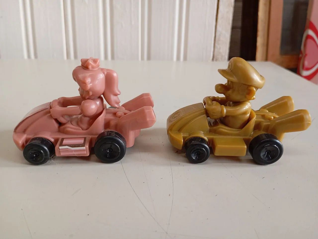 Carrinhos Mario Kart - Princesa Peach e Mario - Foto 2