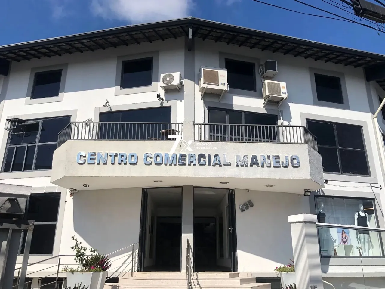 Sala para alugar no bairro Vila Julieta - Resende/RJ