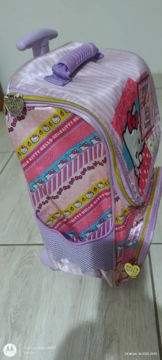 Mochila Hello Kitty com Rodinhas - Foto 3