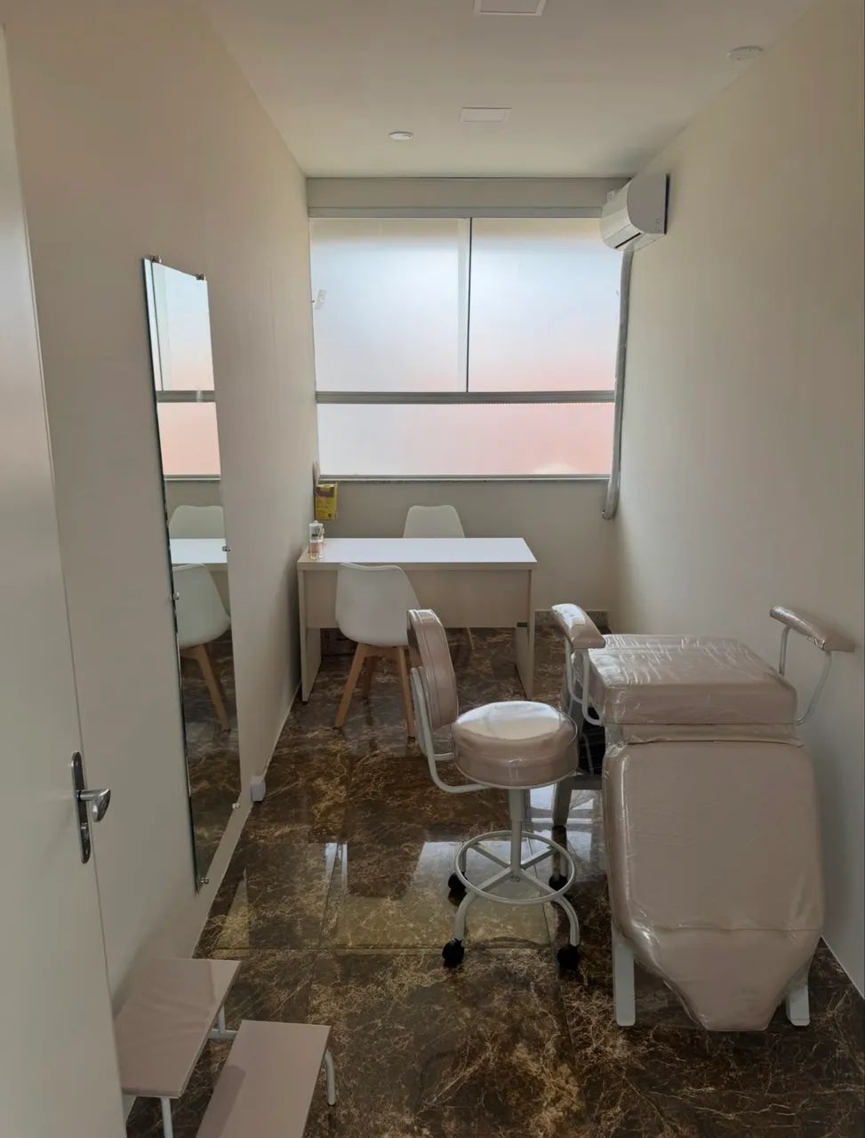 SALA EM CLÍNICA DE ESTÉTICA  - Foto 2