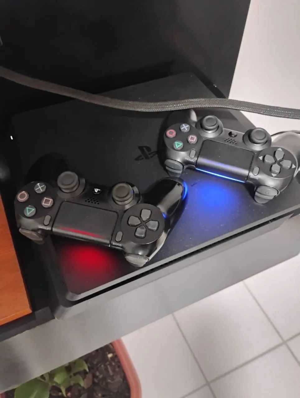 PS4 SLIM 1 TB - Foto 4