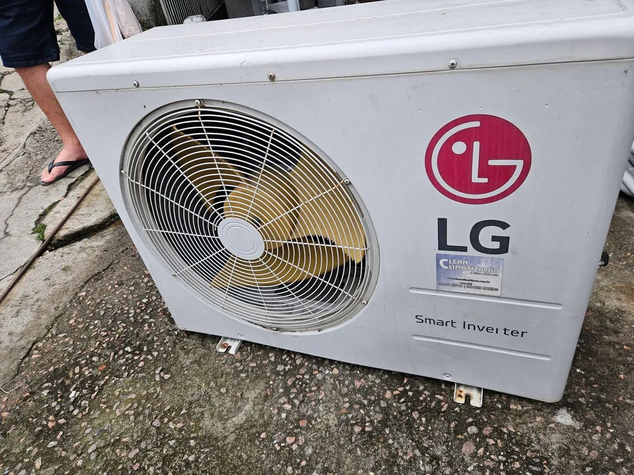 Split inverter LG 22btus só frio  - Foto 2