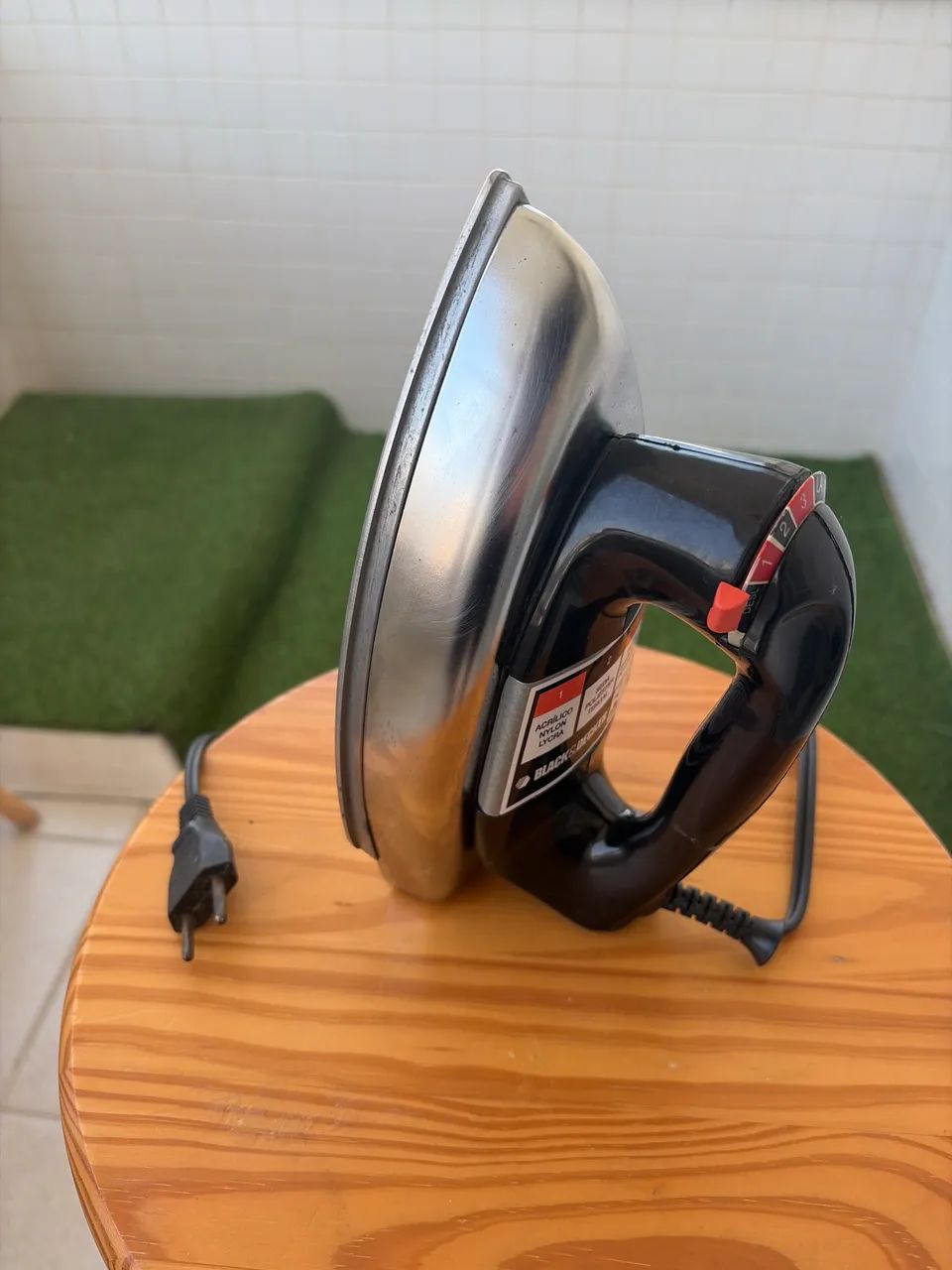 Ferro de passar roupa - Black & Decker - Foto 3