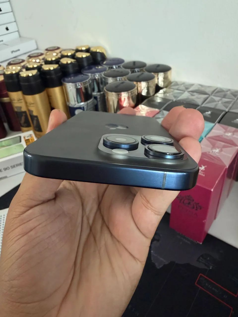 iPhone 15 pro  - Foto 2