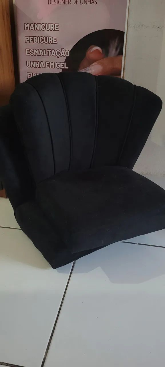  Duas Cadeiras poltrona pétala  - Foto 2