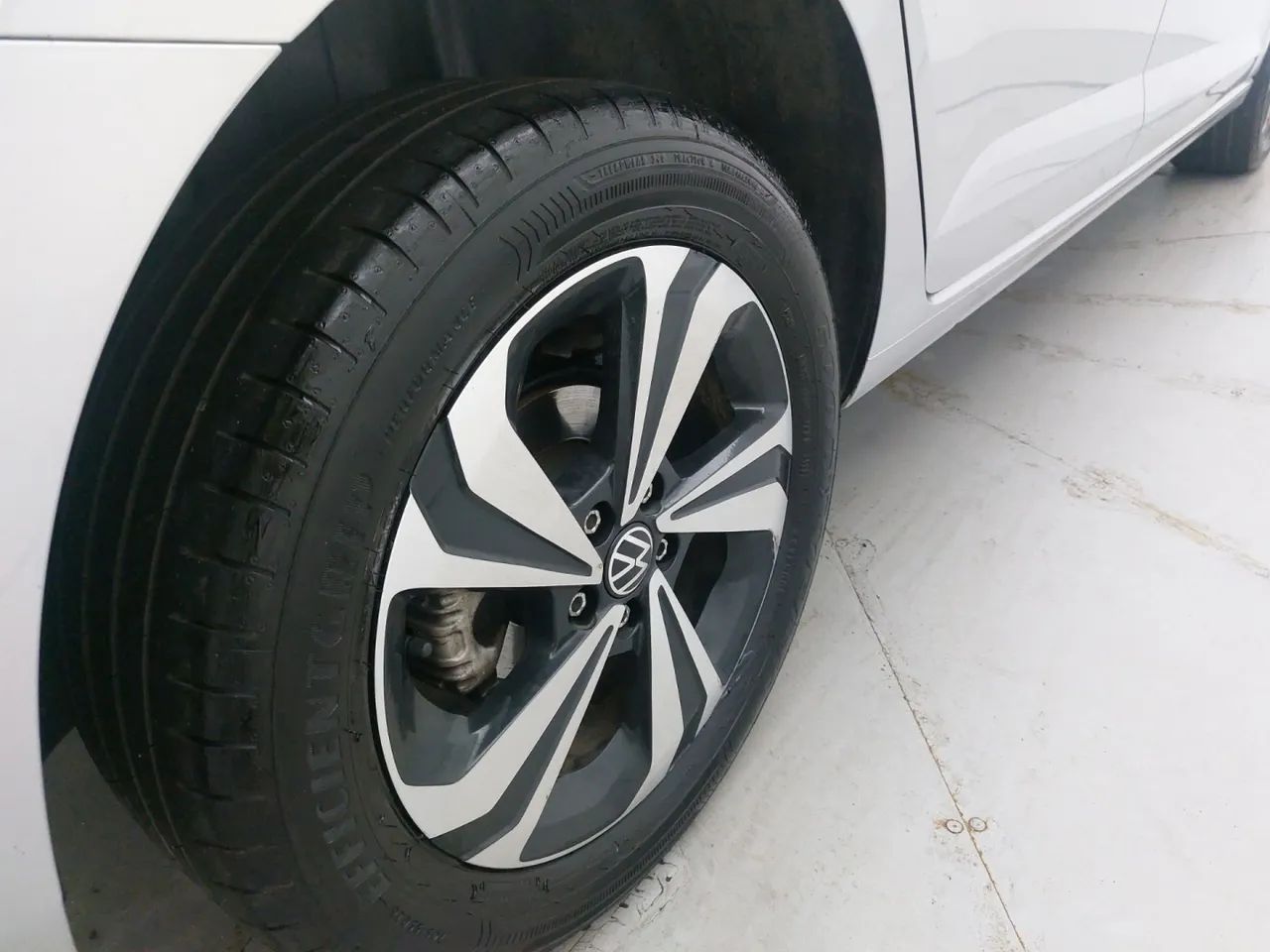 Volkswagen Virtus TSI 1.0 Flex 12V 4p Aut., foto 14 de 18