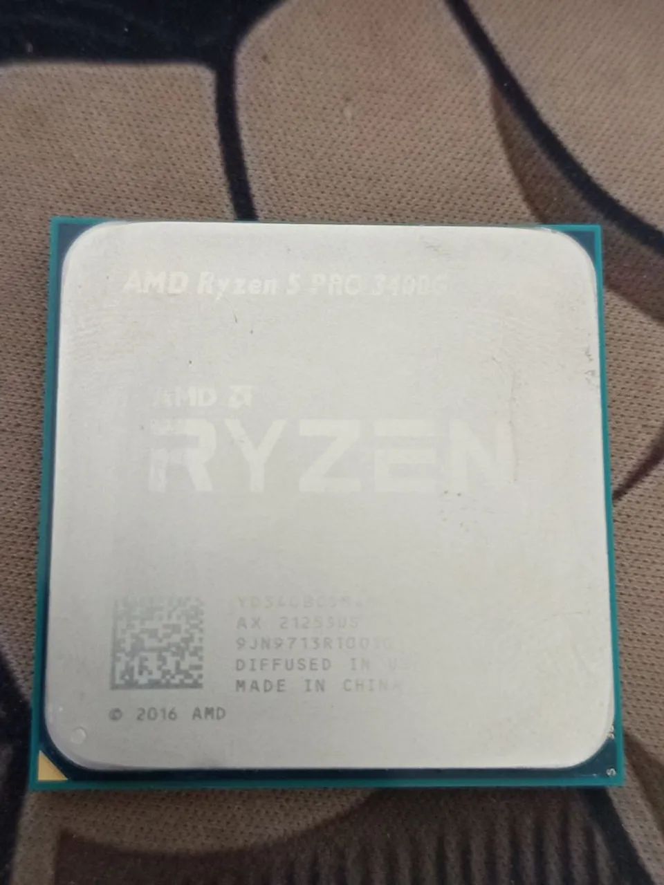 Ryzen 5 PRO 3400g - Foto 2