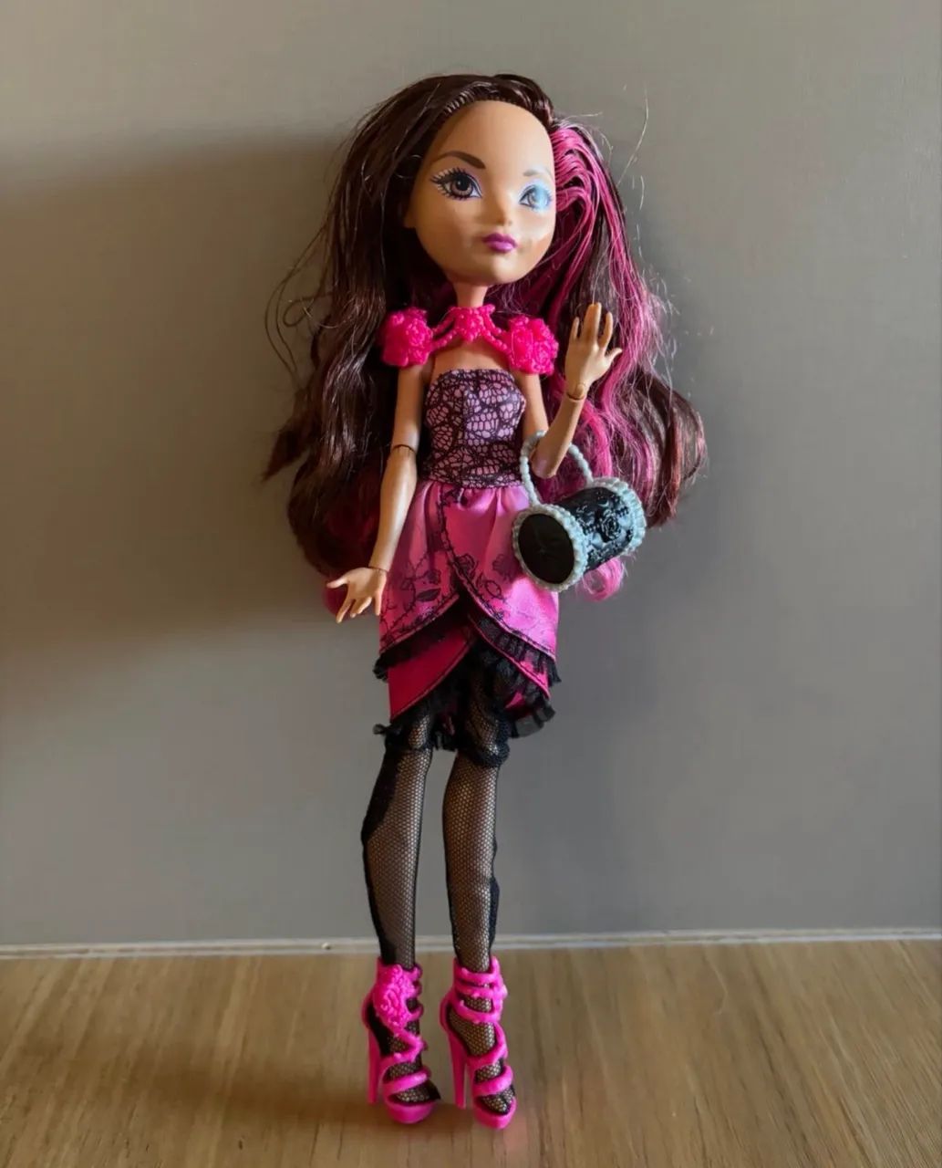 boneca ever after high briar