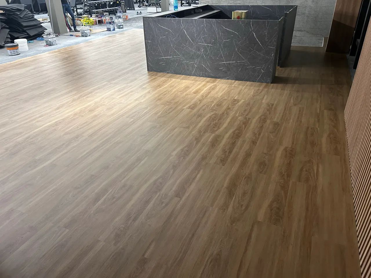 Instalação de pisos vinílico, carpetes, mantas. - Foto 4
