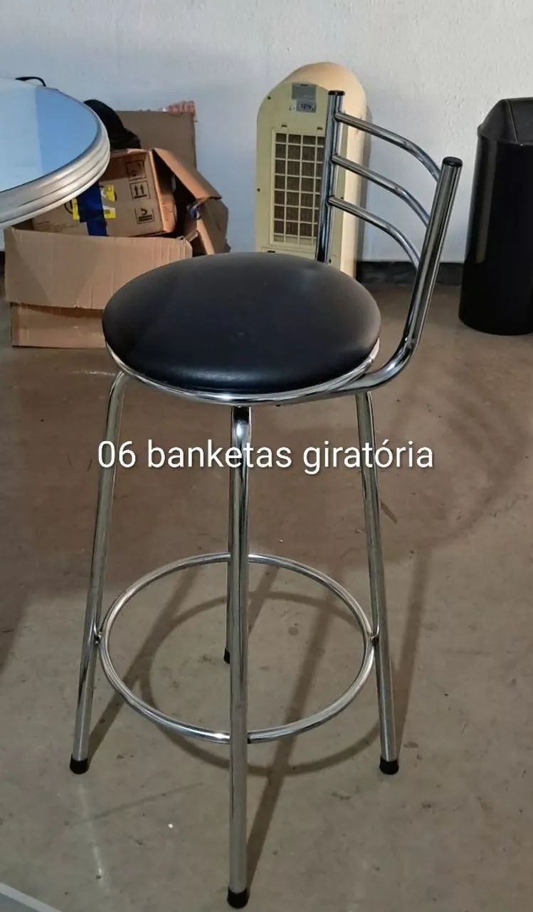 BANQUETA GIRATÓRIA DE BAR