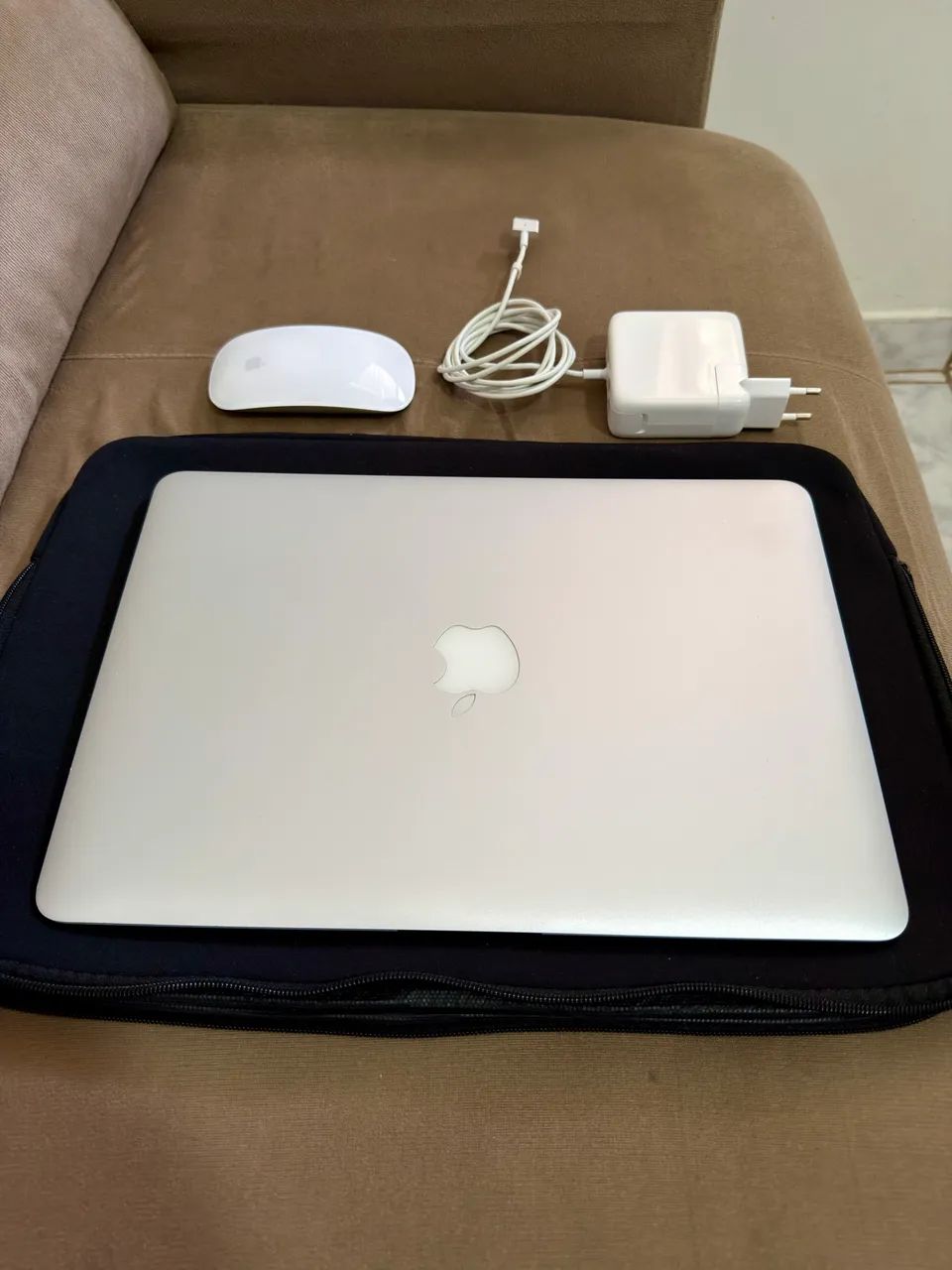 MacBook Air i5 13 Polegadas (novo impecável) - Notebooks - Jardim