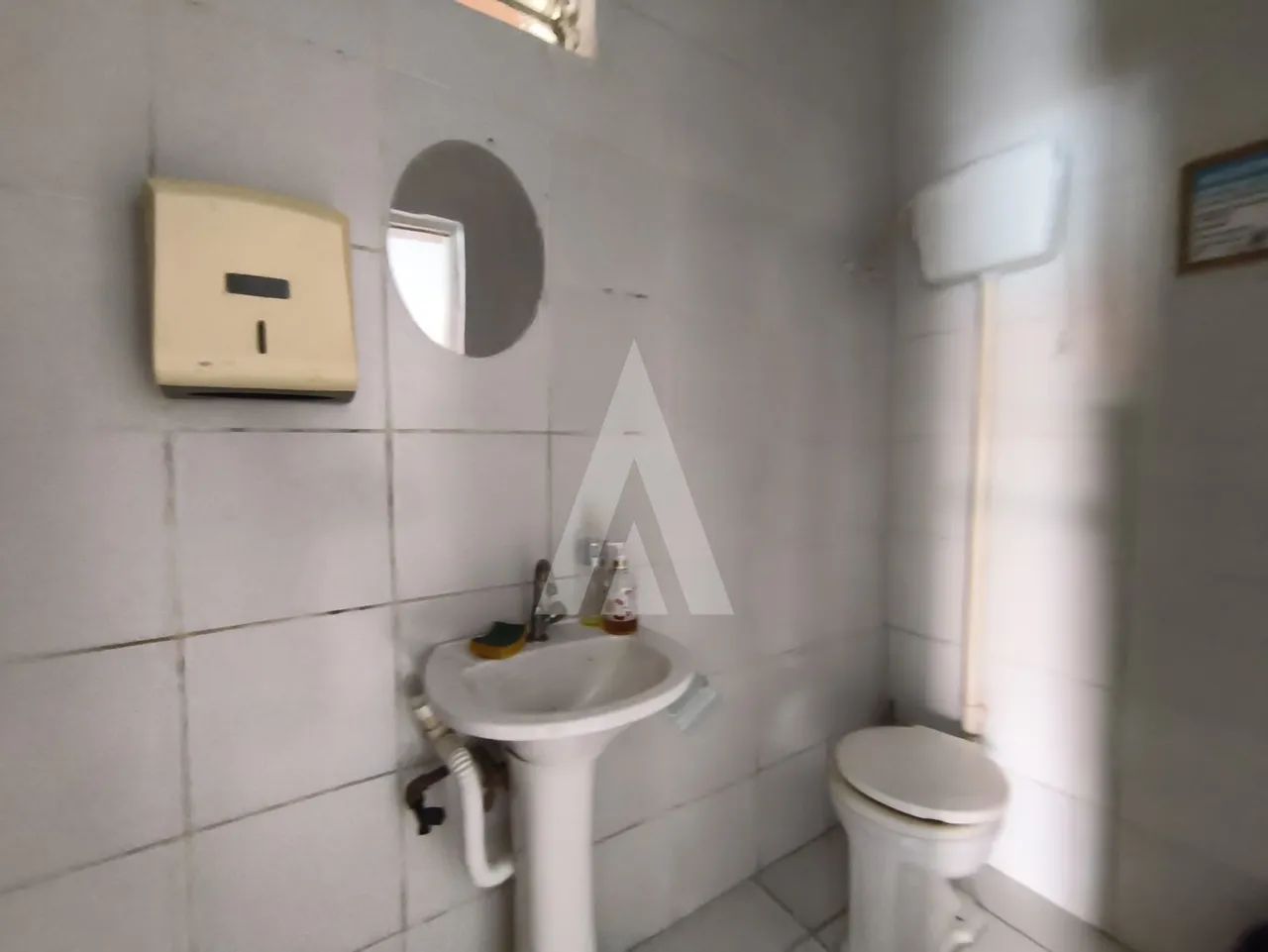 SALA COMERCIAL NA RUA DO PRINCIPE COM 100 M2 - Foto 5