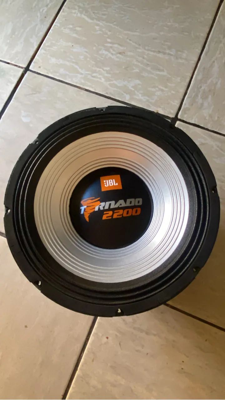 Vendo tornado 2200 de 15 polegadas funcionando tudo normal 