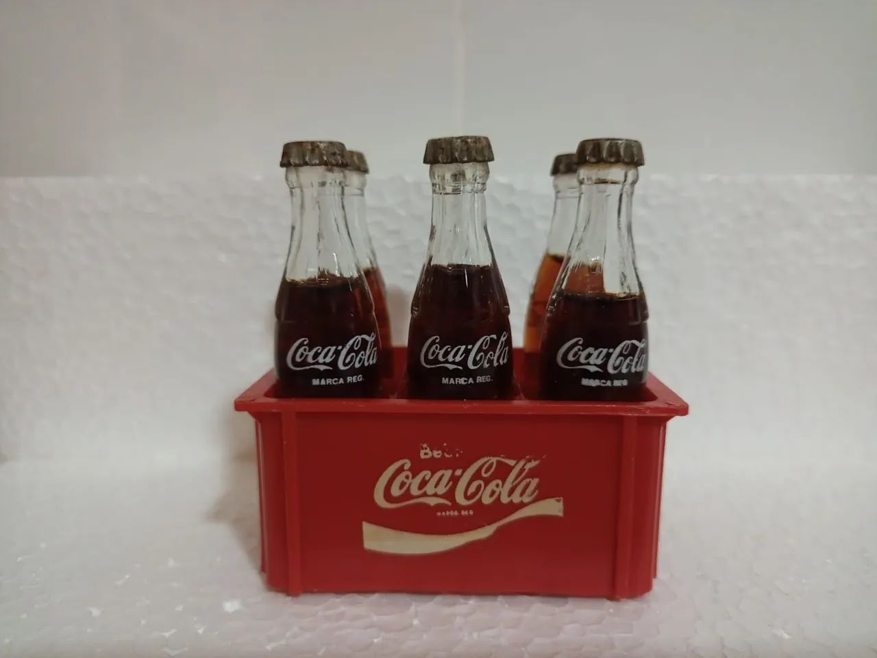 Engradado Coca cola miniatura com 6 garrafinhas 