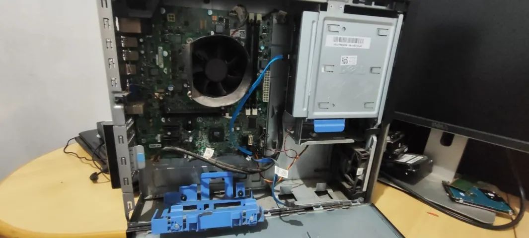 Computador desktop Dell OptiPlex 390 SFF Intel Core i3 (Incompleto - Sem Fonte, RAM e HD) - Foto 3