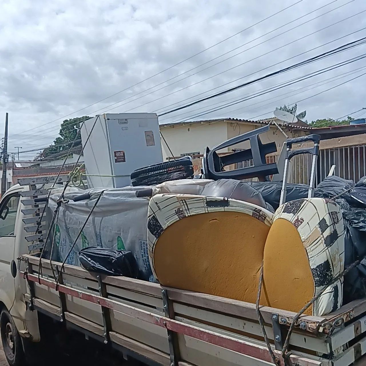Carlos FRETES transportes e mudanças. - Foto 4