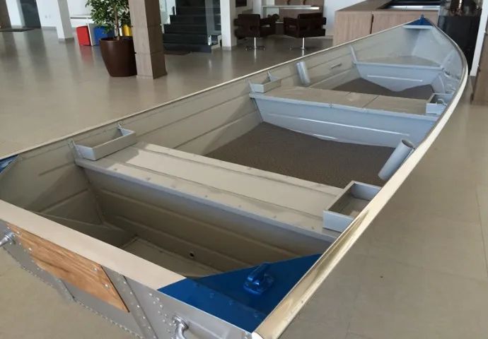  BARCO 4,20 METROS DE ALUMINIO BORDA ALTA PARA MAR - Foto 2