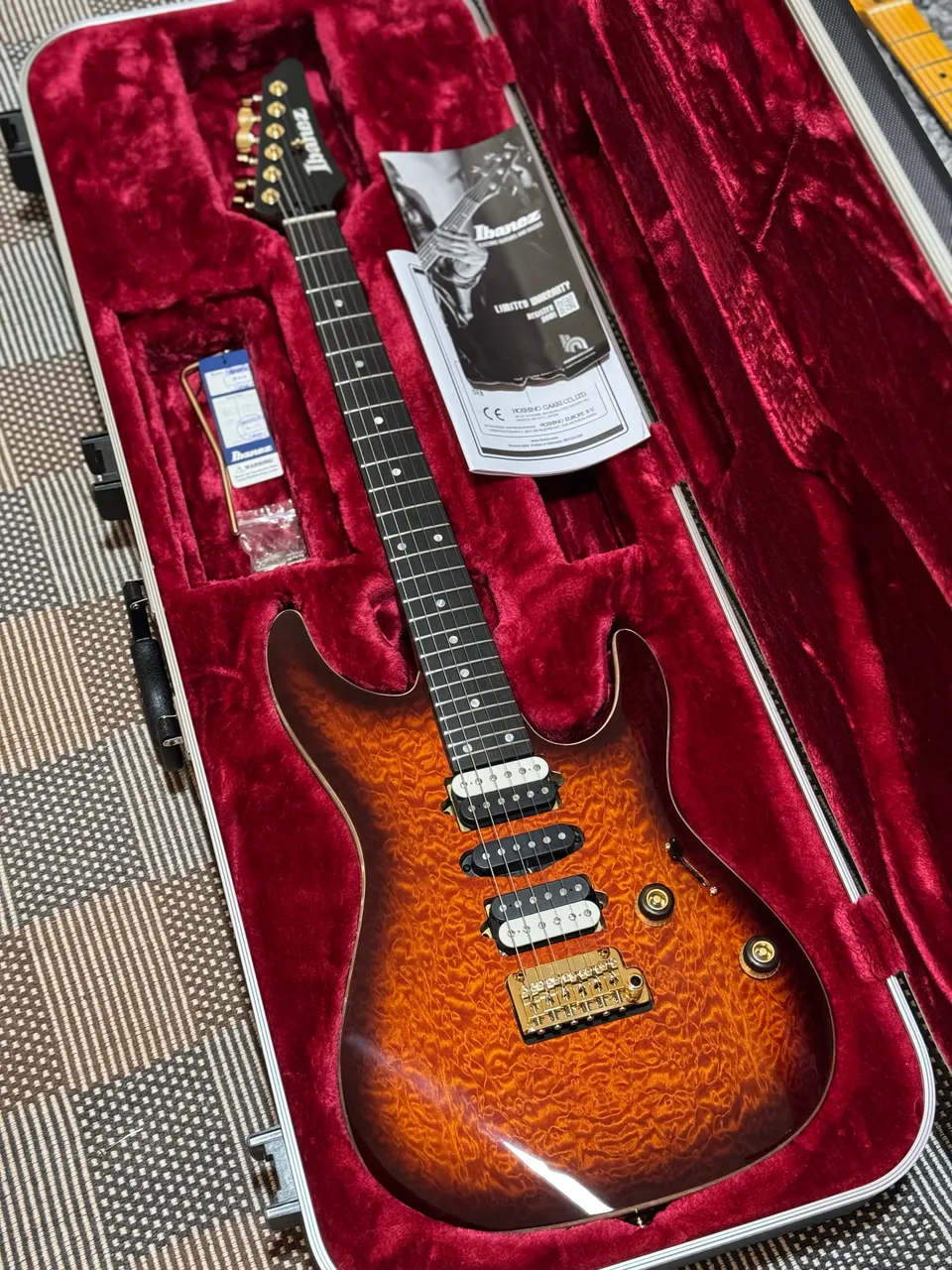 IBANEZ PRESTIGE AZ 2402 JAPAN - Instrumentos musicais
