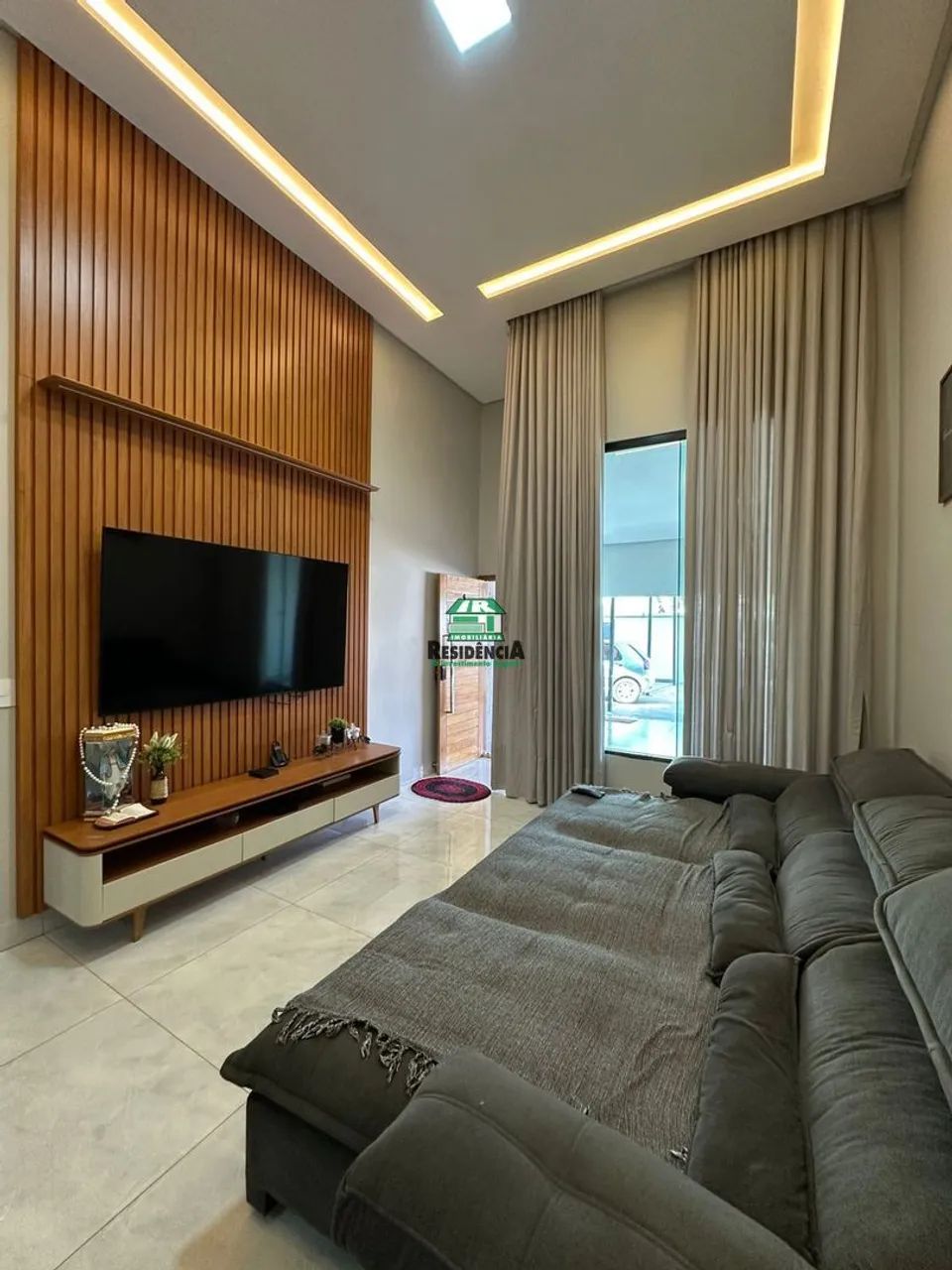 Casa com 3 Quartos, Piscina e Energia Solar