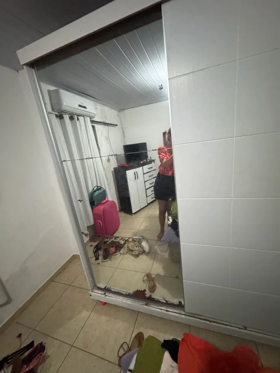 Guarda-roupa grande branco espelhado 