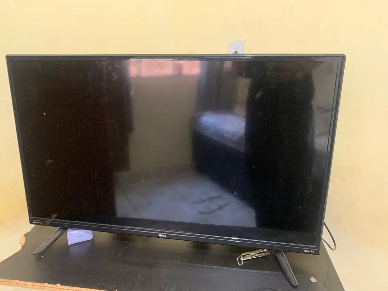 TV 24 POLEGADAS COM YOUTUBE E NETFLIX - Foto 2
