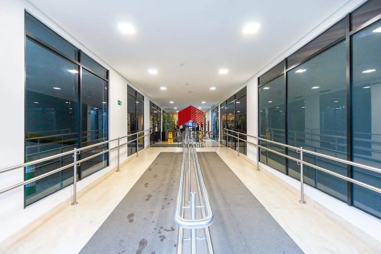 Sala / Conjunto com 28,6m² , à venda, no bairro Centro em Curitiba - Foto 4