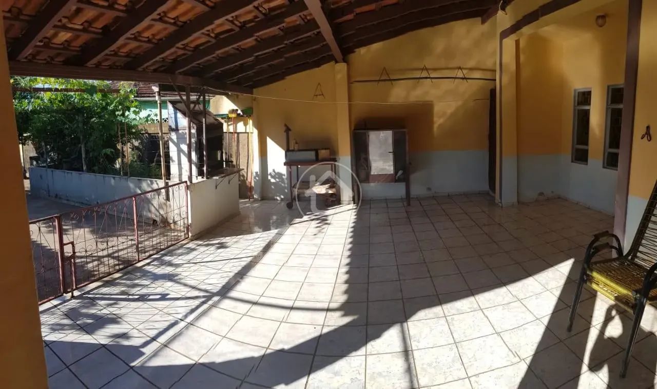 5 DORMITÓRIOS E MAIS SALÃO COMERCIAL - Foto 2